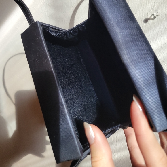 Cube Purse - Picture 5 of 5